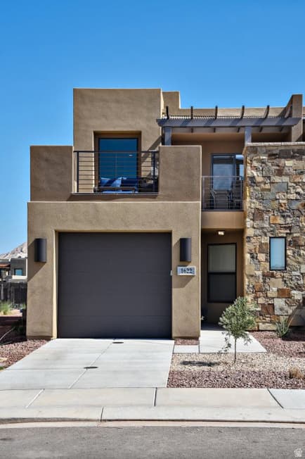 1622 W CANYON TREE DR - Property photo 1 of 6