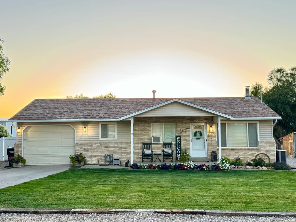 246 S 200 E - Property photo 1 of 6