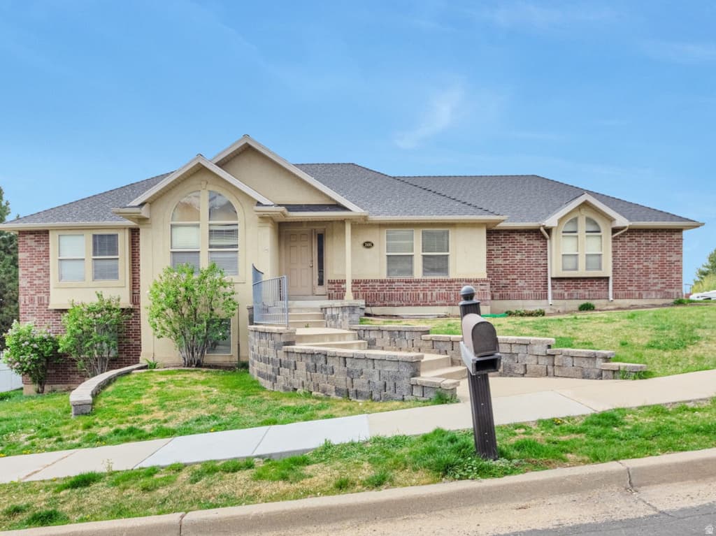 2895 N 2225 ST - Property photo 1 of 6