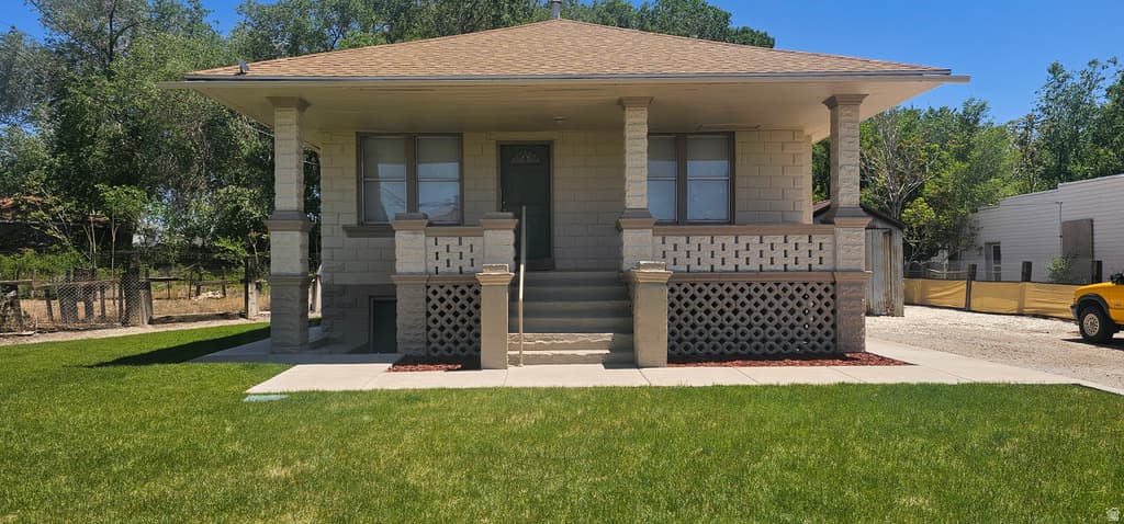107 S 300 W - Property photo 1 of 6