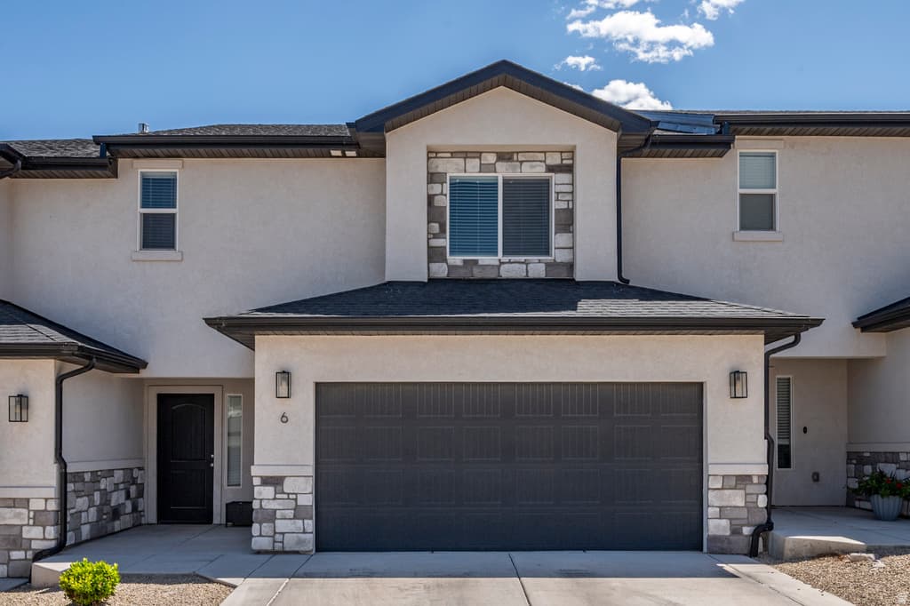 668 E FIDDLERS CVDR #6 - Property photo 1 of 6