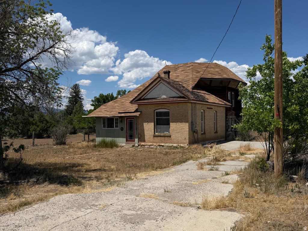 255 E CENTER ST - Property photo 1 of 6