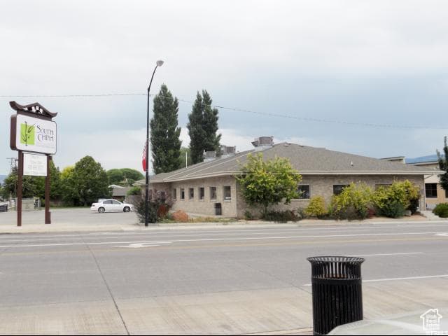 298 N MAIN ST