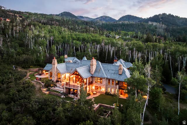 17 WHITE PINE CANYON RD