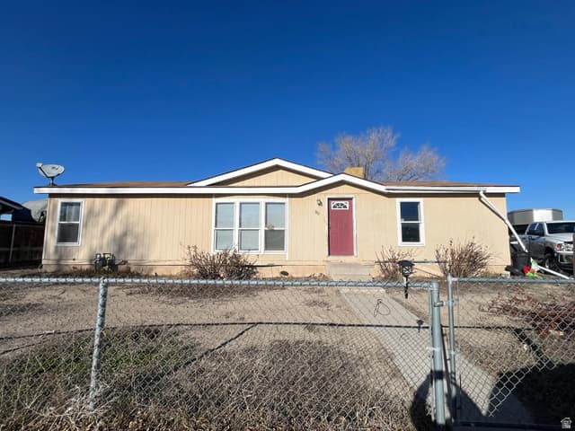 797 E MAPLE