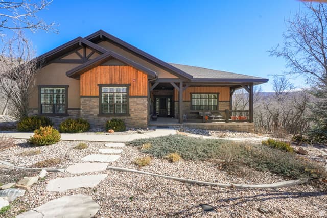 82 N MEADOW DR