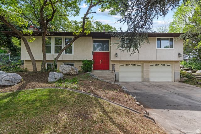 187 W BAYVIEW DR