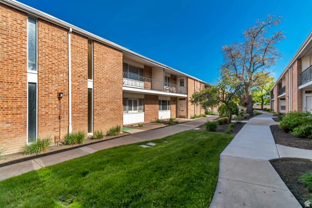 720 E THREE FOUNTAINS DR #77