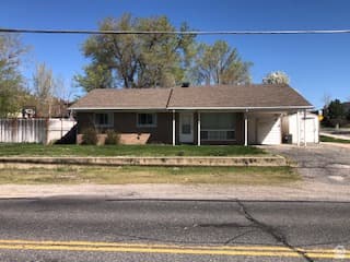 1615 E PIONEER RD