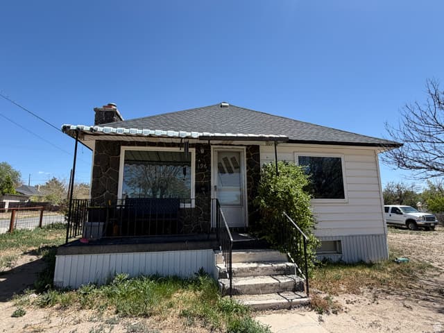 196 N 5TH