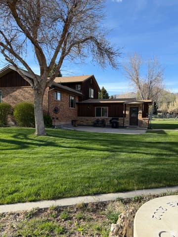 320 N PINE CANYON ROAD RD
