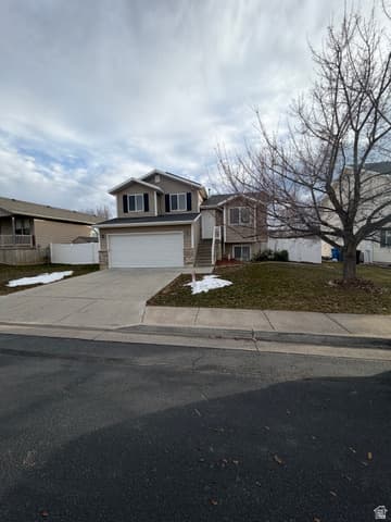 530 E RED OAK DR