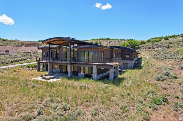 9009 N UINTA DR
