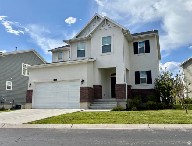 104 W GLENNA WAY