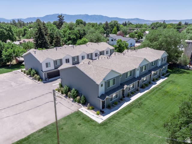 229 N MAIN ST