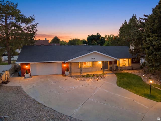 2551 W LOLENE CIR